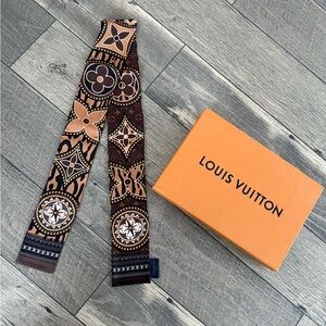 SOLD Louis Vuitton Bandeau Twilly